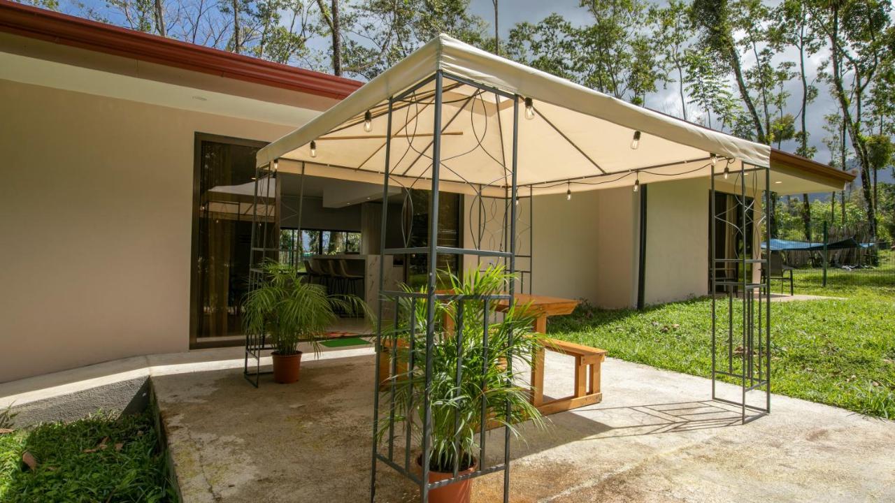 River Paradise Villa With Private Jacuzzi La Fortuna Esterno foto